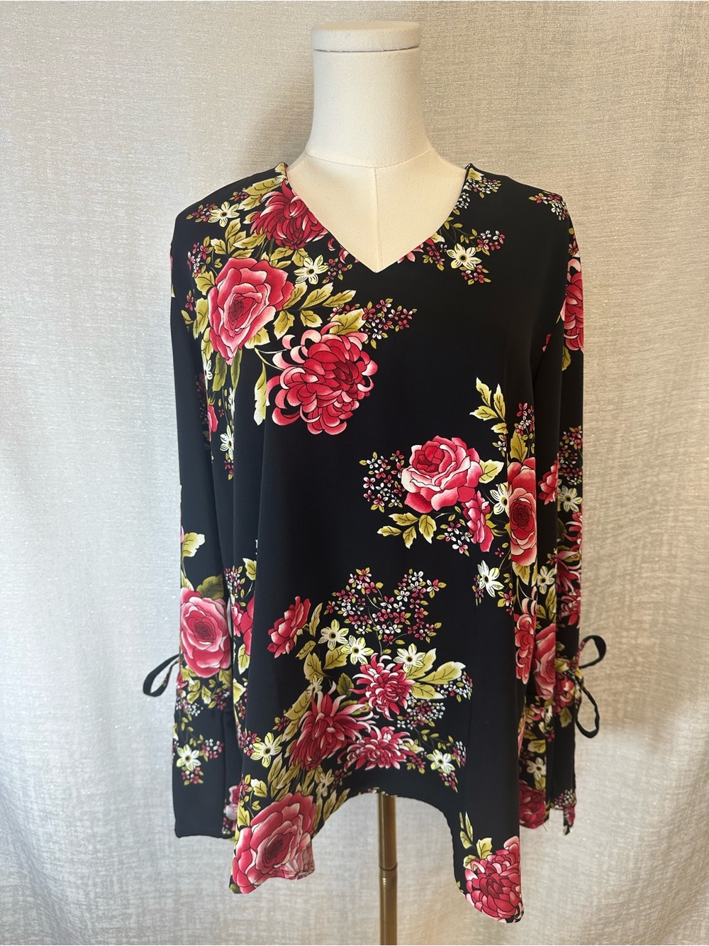 IMAN Boho Black & Red Rosy Pink Floral V-Neck Long Sleeve Blouse